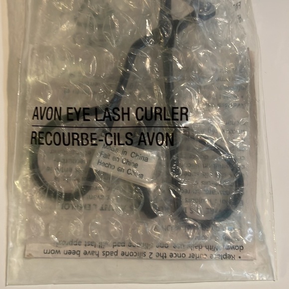 Avon Eye Lash Curler in Black New in Package With Instructions - Picture 3 of 7
